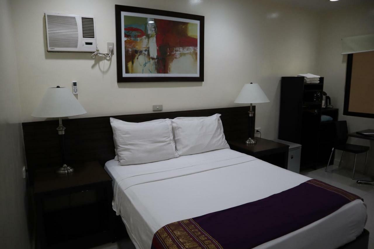 Domicilio Lorenzo Davao Stadt Exterior foto