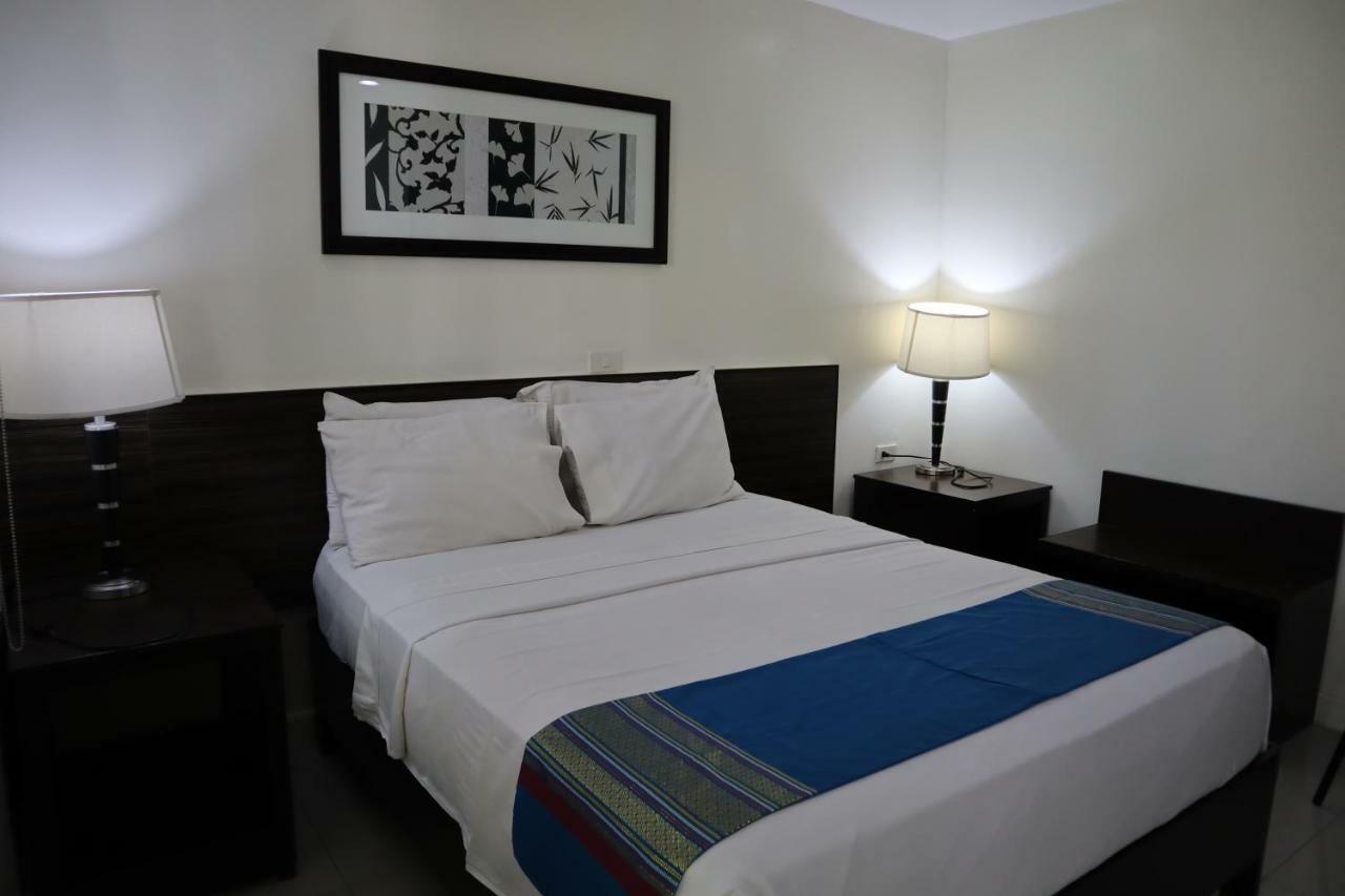 Domicilio Lorenzo Davao Stadt Exterior foto
