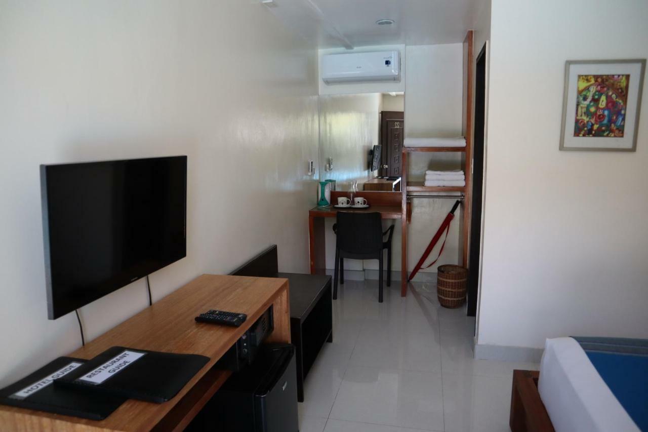 Domicilio Lorenzo Davao Stadt Exterior foto