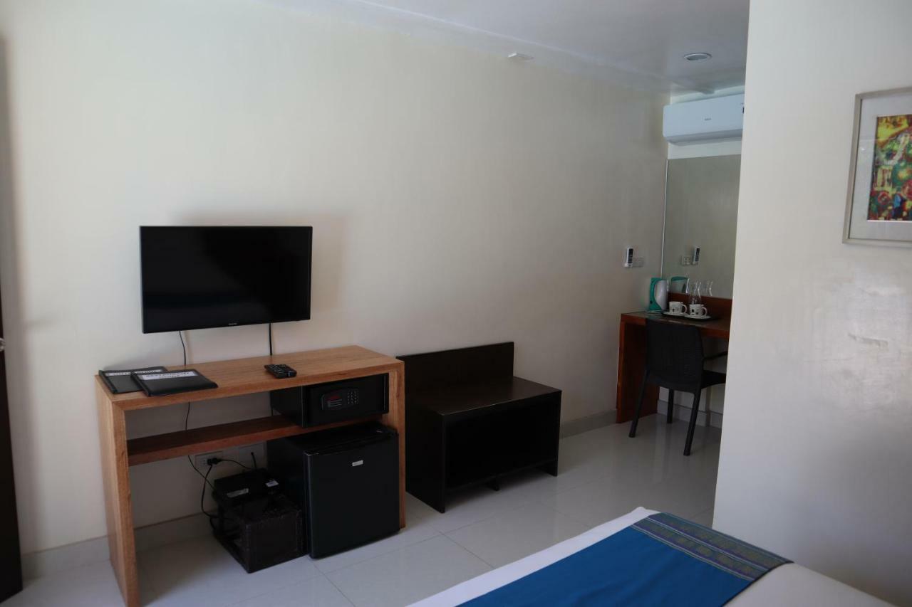 Domicilio Lorenzo Davao Stadt Exterior foto