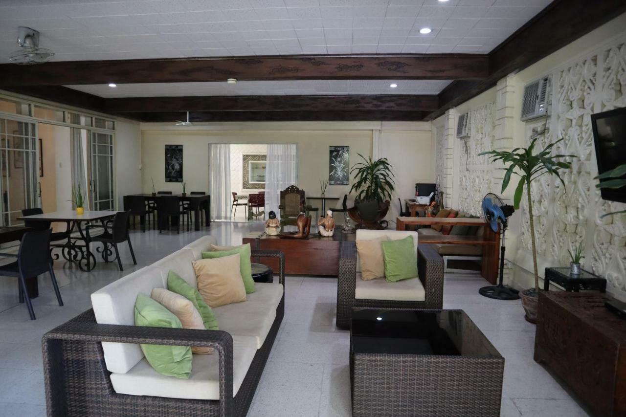 Domicilio Lorenzo Davao Stadt Exterior foto